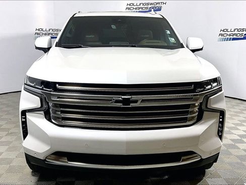 Used 2023 Chevrolet Suburban High Country AWD/4WD image 2