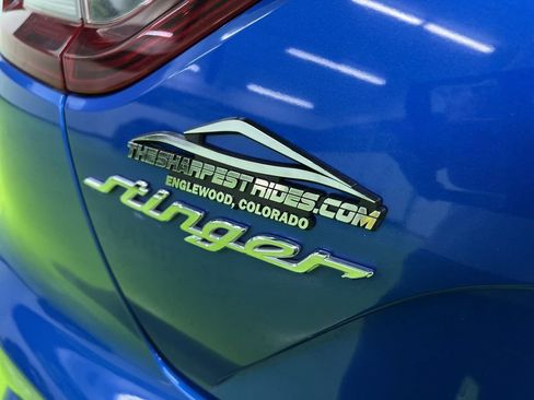 Used 2018 Kia Stinger RWD image 11