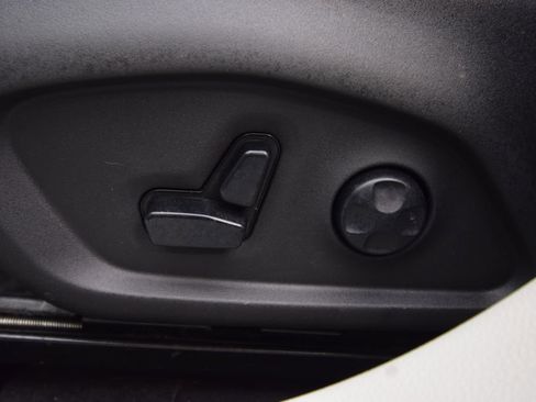 Used 2018 Jeep Compass Limited w/ Navigation Group image 27