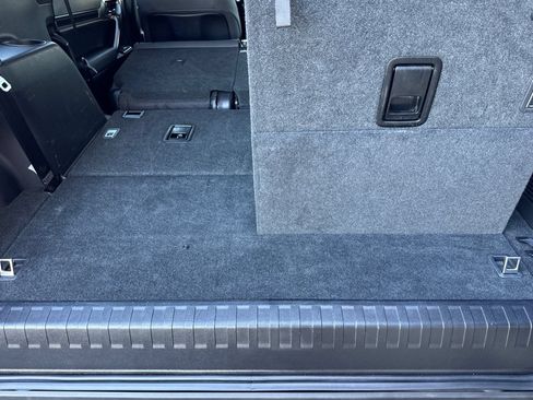 Certified 2023 Lexus GX 460 Premium w/ Premium Package AWD/4WD image 19