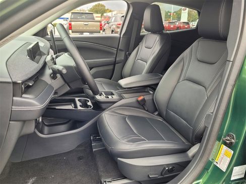 Used 2025 Ford Mustang Mach-E Premium image 5