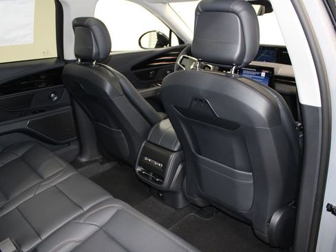 New 2026 Lincoln Nautilus Premier w/ Equipment Group 102A image 30