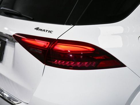 Used 2025 Mercedes-Benz GLE 450e 4MATIC w/ AMG Line Exterior image 89