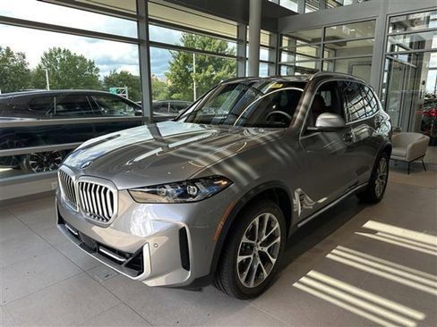 New 2026 BMW X5 xDrive40i image 3