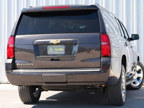 Used 2015 Chevrolet Suburban LTZ image 4