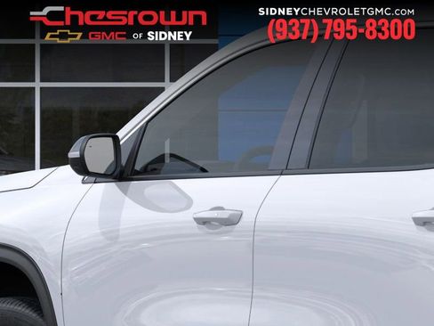 New 2026 Chevrolet Traverse LT w/ Driver Confidence Package FWD image 12