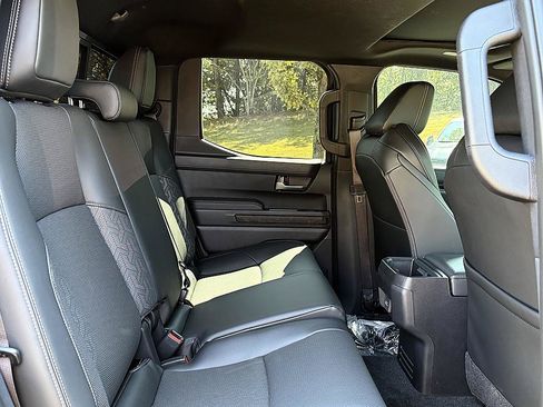 Used 2024 Toyota Tacoma Limited w/ Limited Package (LT) AWD/4WD image 11