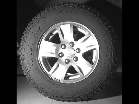 Used 2018 Chevrolet Silverado 1500 LT w/ All Star Edition AWD/4WD image 13