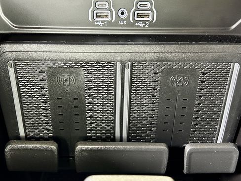 Certified 2025 RAM 2500 Big Horn AWD/4WD image 30