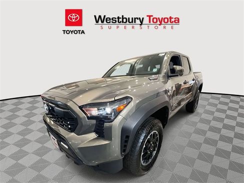 Certified 2025 Toyota Tacoma TRD Off-Road image 5