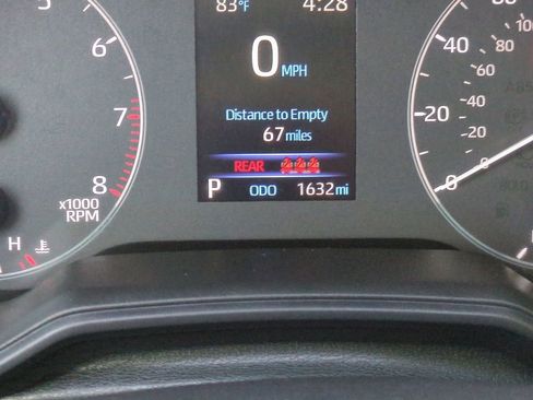 Certified 2025 Toyota Corolla LE image 26