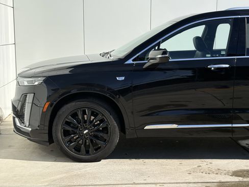 Certified 2024 Cadillac XT6 Luxury image 5