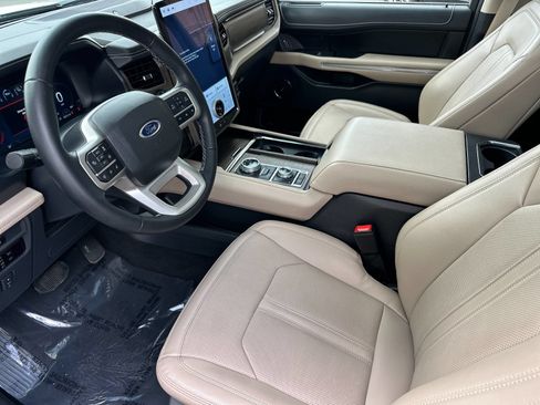 Used 2023 Ford Expedition Max Limited AWD/4WD image 12