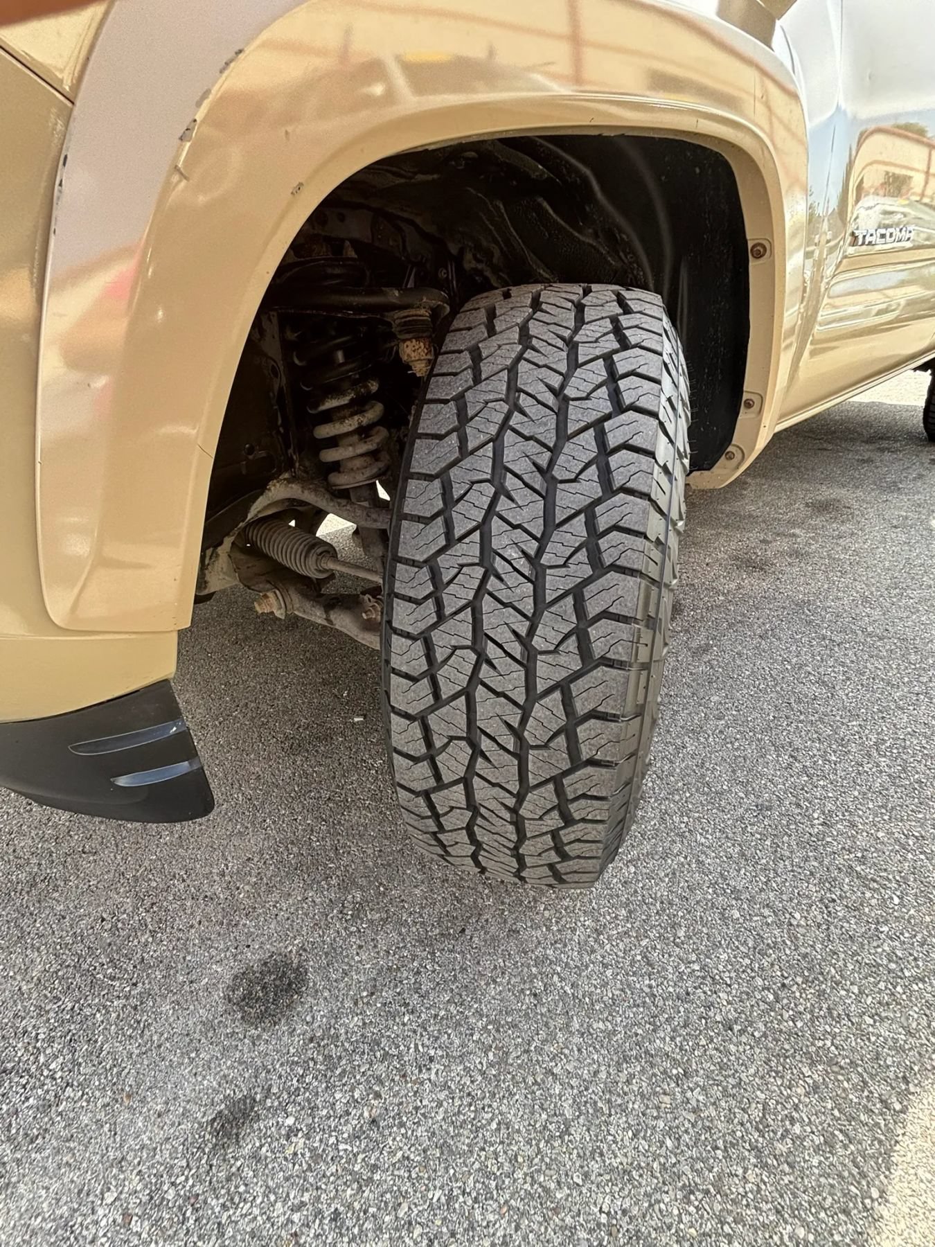 Used 2018 Toyota Tacoma SR5 RWD image 25