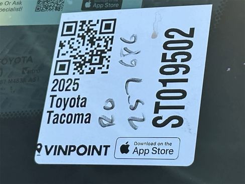 Used 2025 Toyota Tacoma TRD Sport w/ TRD Sport Upgrade Package image 26