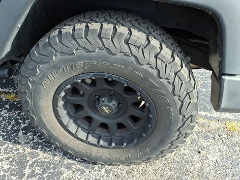 Certified 2018 Jeep Wrangler Sport AWD/4WD image 5
