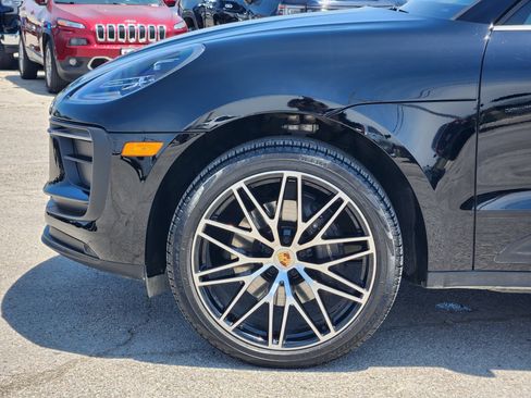 Used 2023 Porsche Macan AWD/4WD image 9