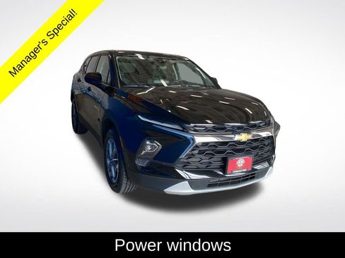 Used 2025 Chevrolet Blazer LT AWD/4WD image 14
