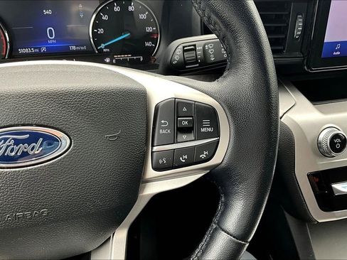 Used 2022 Ford Explorer XLT AWD/4WD image 13