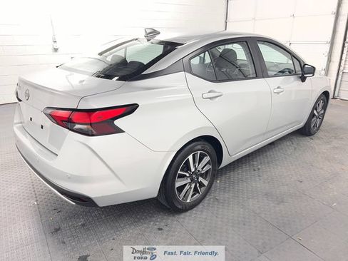 Used 2025 Nissan Versa SV FWD image 7