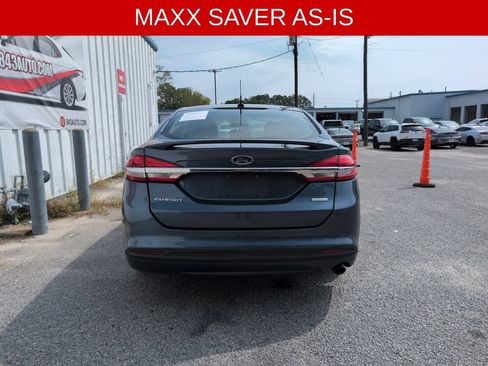 Used 2018 Ford Fusion SE w/ Equipment Group 201A FWD image 7