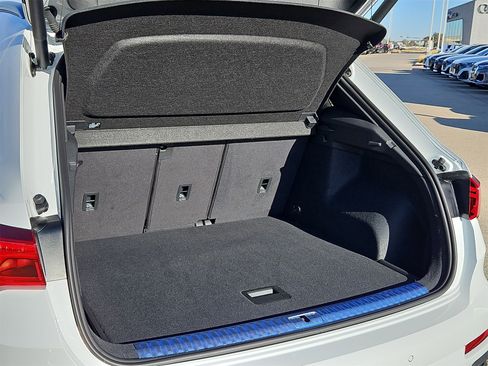 New 2025 Audi Q3 2.0T Premium image 12