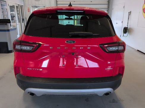 Used 2024 Ford Escape Active AWD/4WD image 4