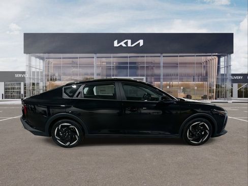 New 2025 Kia K4 EX image 9