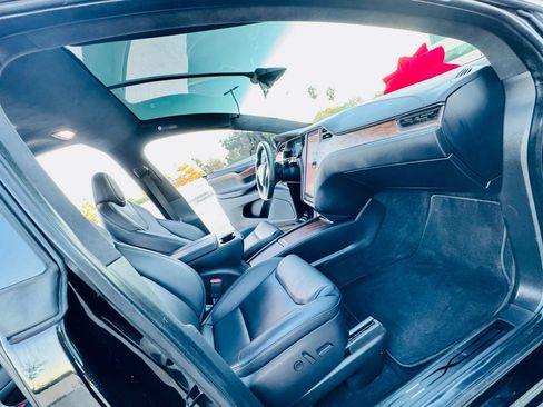 Used 2021 Tesla Model X Long Range image 39