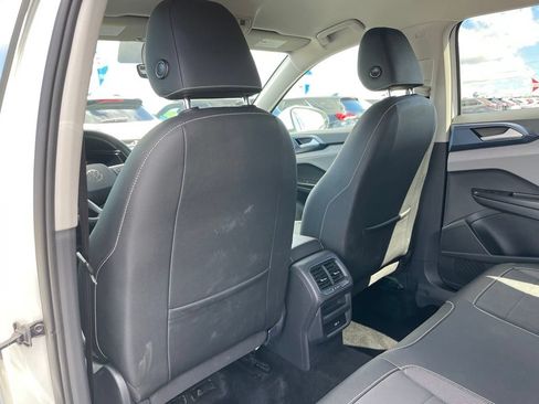 Used 2024 Volkswagen Taos SE FWD image 41