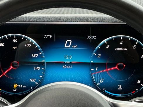 Used 2021 Mercedes-Benz GLE 350 w/ Premium Package image 45
