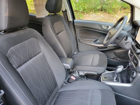 Used 2021 Ford EcoSport SE w/ SE Convenience Package image 10