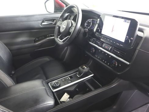 Used 2022 Nissan Pathfinder SL w/ SL Premium Package image 30