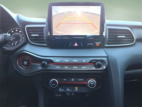 Used 2019 Hyundai Veloster 2.0 Premium image 29