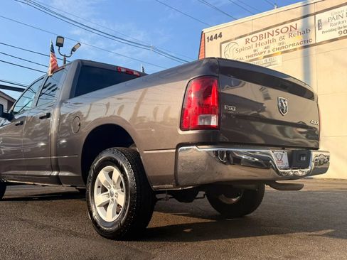 Used 2024 RAM 1500 Classic SLT AWD/4WD image 8