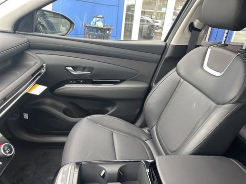 New 2025 Hyundai Tucson Limited image 31