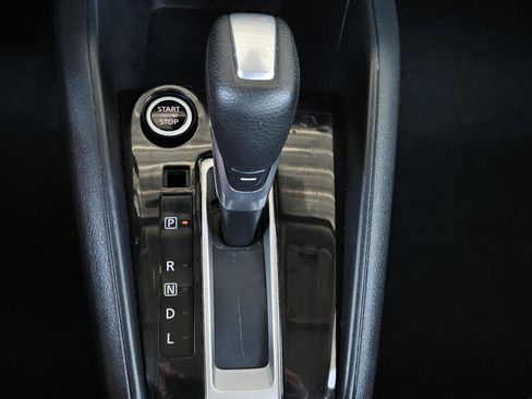 Used 2021 Nissan Versa SV image 14