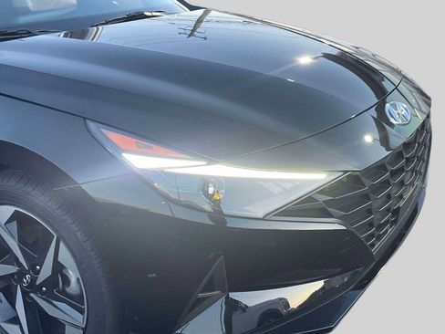 Used 2023 Hyundai Elantra SEL w/ Convenience Package image 10