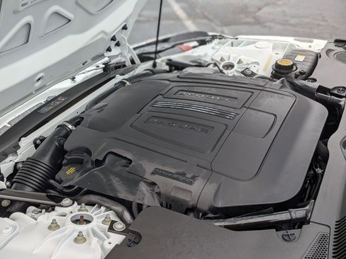 Used 2018 Jaguar F-TYPE Convertible image 34