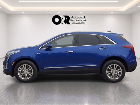 Certified 2023 Cadillac XT5 Premium Luxury AWD/4WD image 3