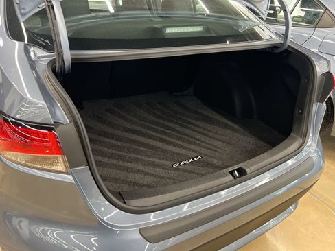 Used 2022 Toyota Corolla LE w/ Carpet Mat Package (TMS) FWD image 21