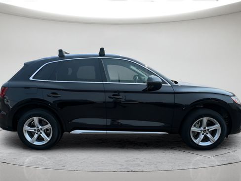 Used 2023 Audi Q5 2.0T Premium AWD/4WD image 3