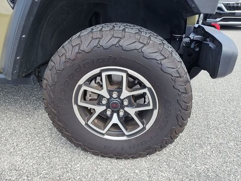 Used 2025 Jeep Wrangler Unlimited Rubicon image 4