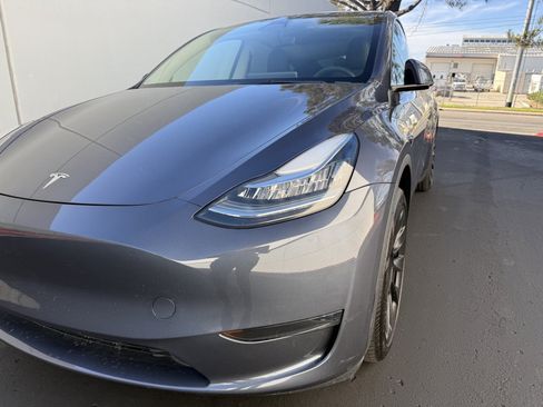 Used 2023 Tesla Model Y AWD image 5