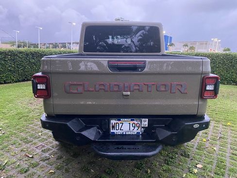 Used 2020 Jeep Gladiator Rubicon image 6