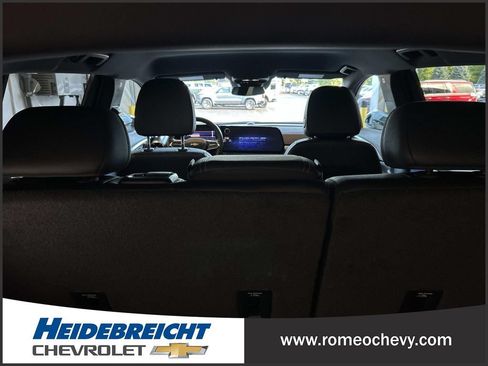 Used 2024 Chevrolet Equinox EV LT FWD image 30