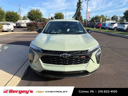 Used 2024 Chevrolet Trax RS w/ Driver Confidence Package FWD image 10
