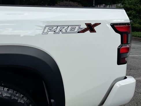 Certified 2025 Nissan Frontier Pro-X RWD image 33
