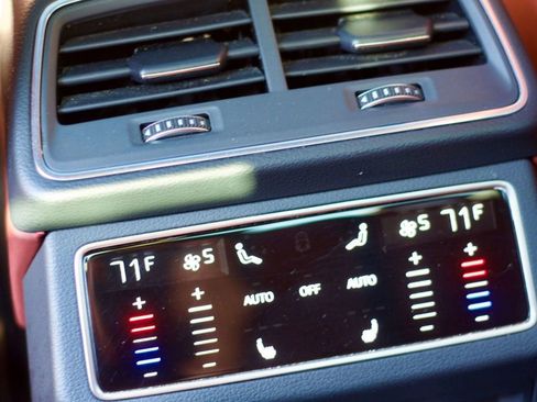 Used 2022 Audi S6 Premium Plus image 43