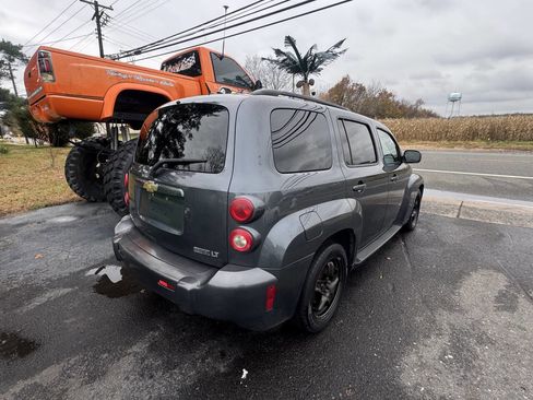 Used 2010 Chevrolet HHR LT image 7